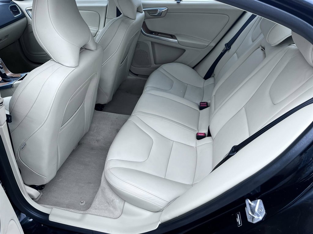 2016 Volvo S60 T5 Platinum - Photo 11