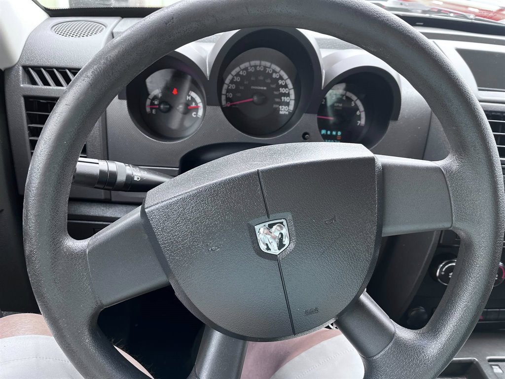 2011 Dodge Nitro SE - Photo 8