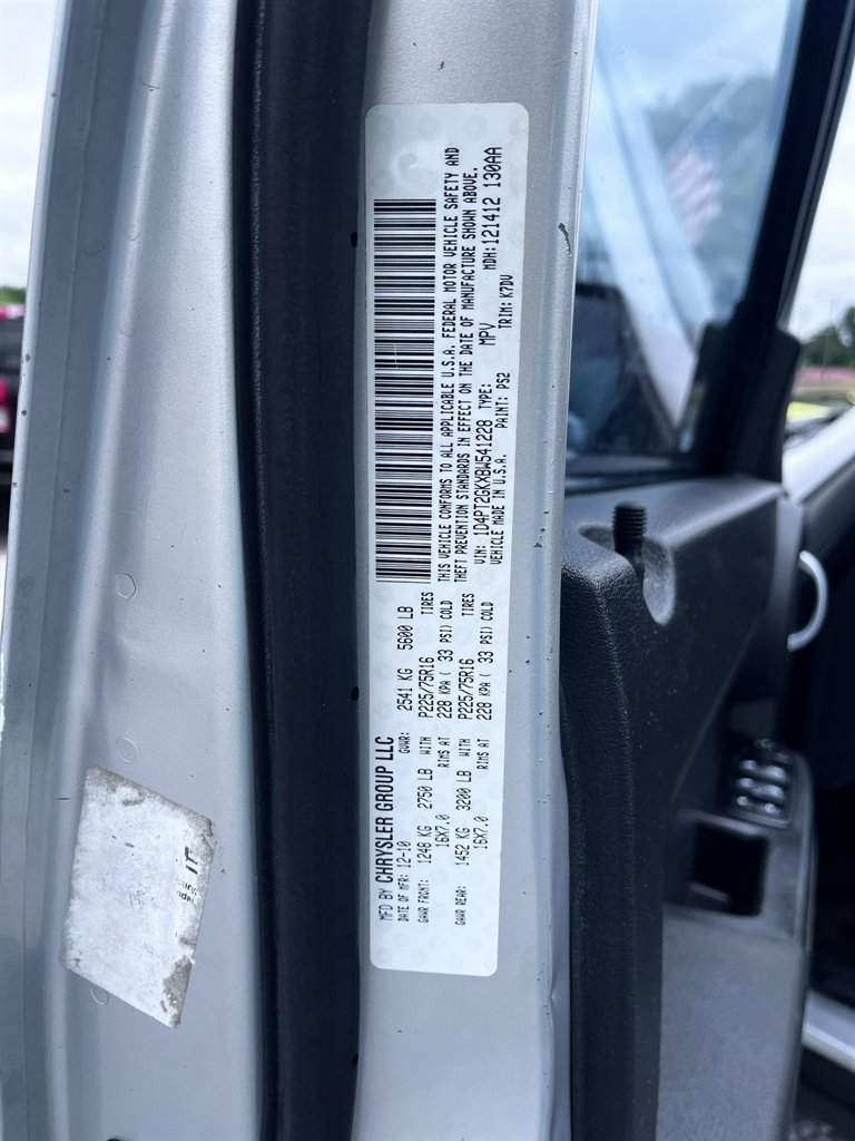 2011 Dodge Nitro SE - Photo 12