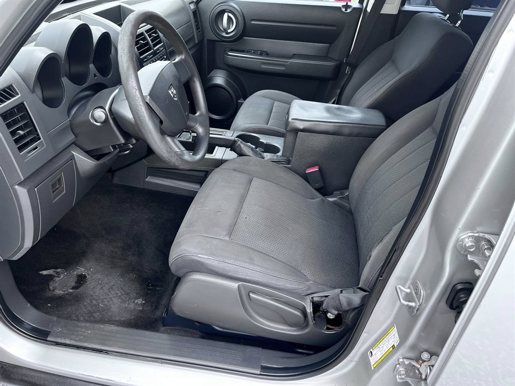 2011 Dodge Nitro SE - Photo 7