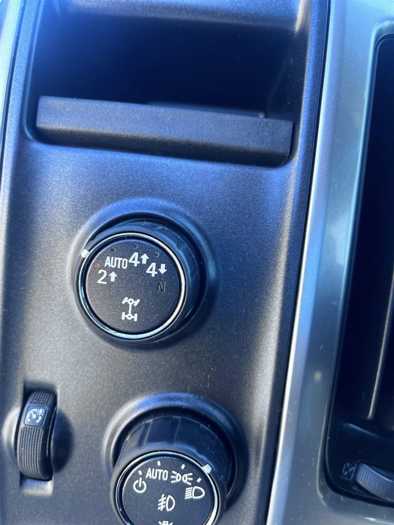 2017 Chevrolet Silverado 1500 LTZ Z71 - Photo 9